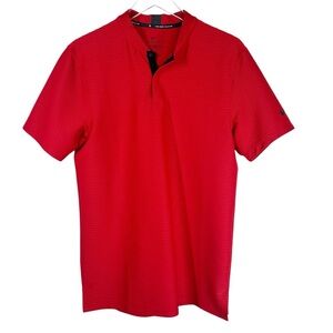 NIKE Dry-Fit Tiger Woods Standard Fit Red Textured Short Sleeve Shirt Small